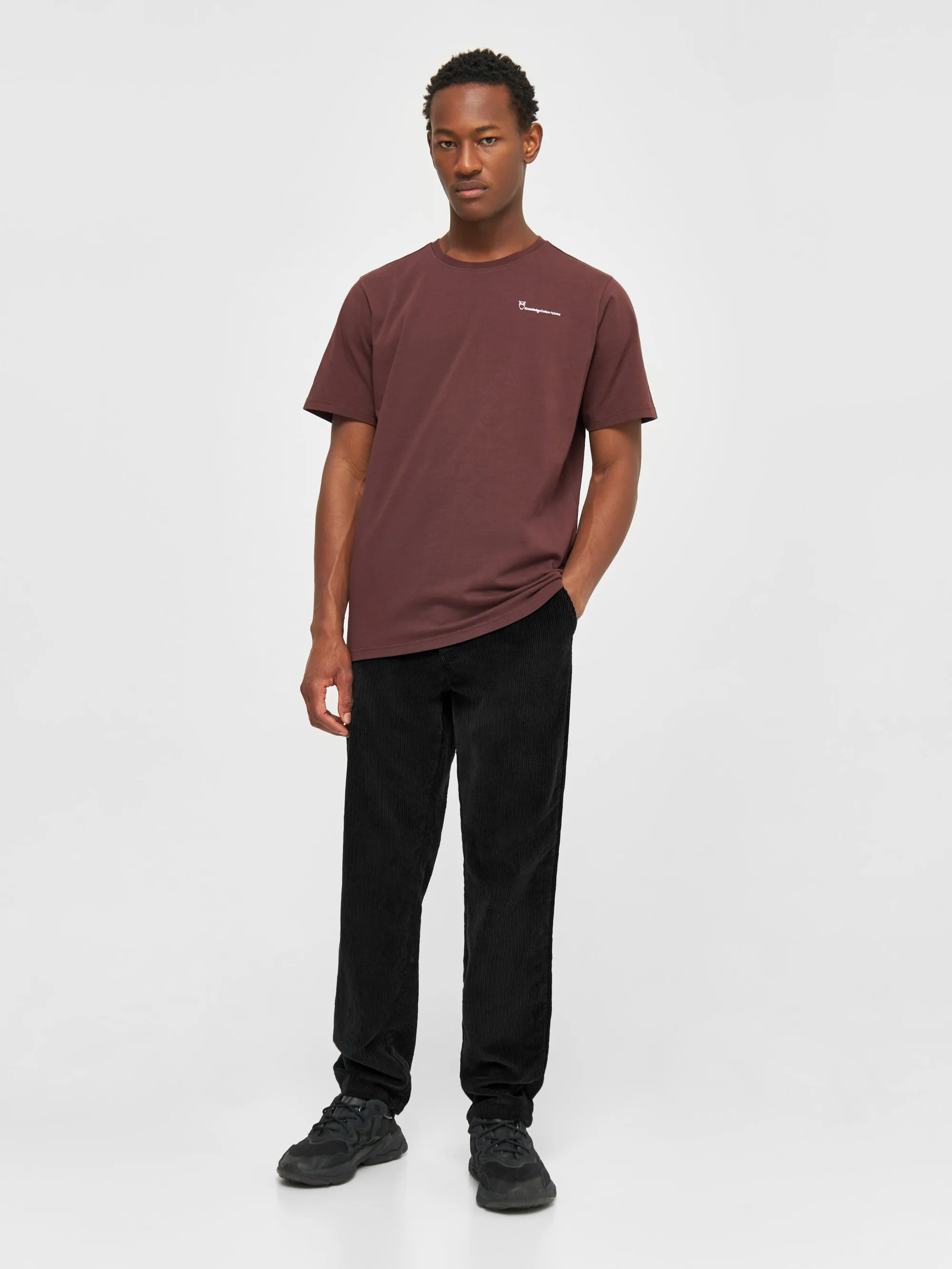 CHUCK regular 8-wales corduroy chino pants - Black Jet