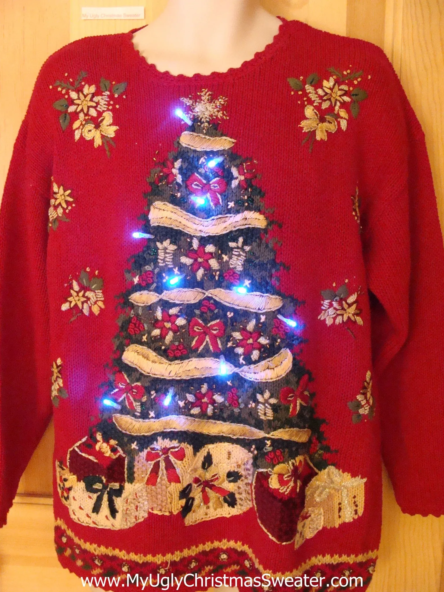 Light Up Ugly Christmas Sweater 80s with Hugl Tree