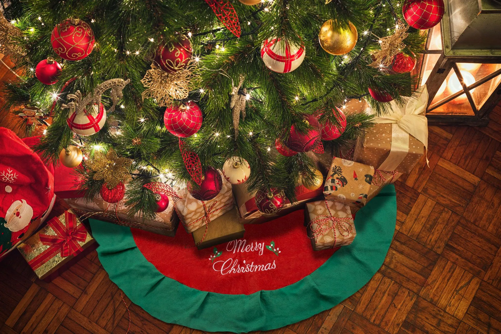 Merry Christmas 120cm Tree Skirt Green & Red