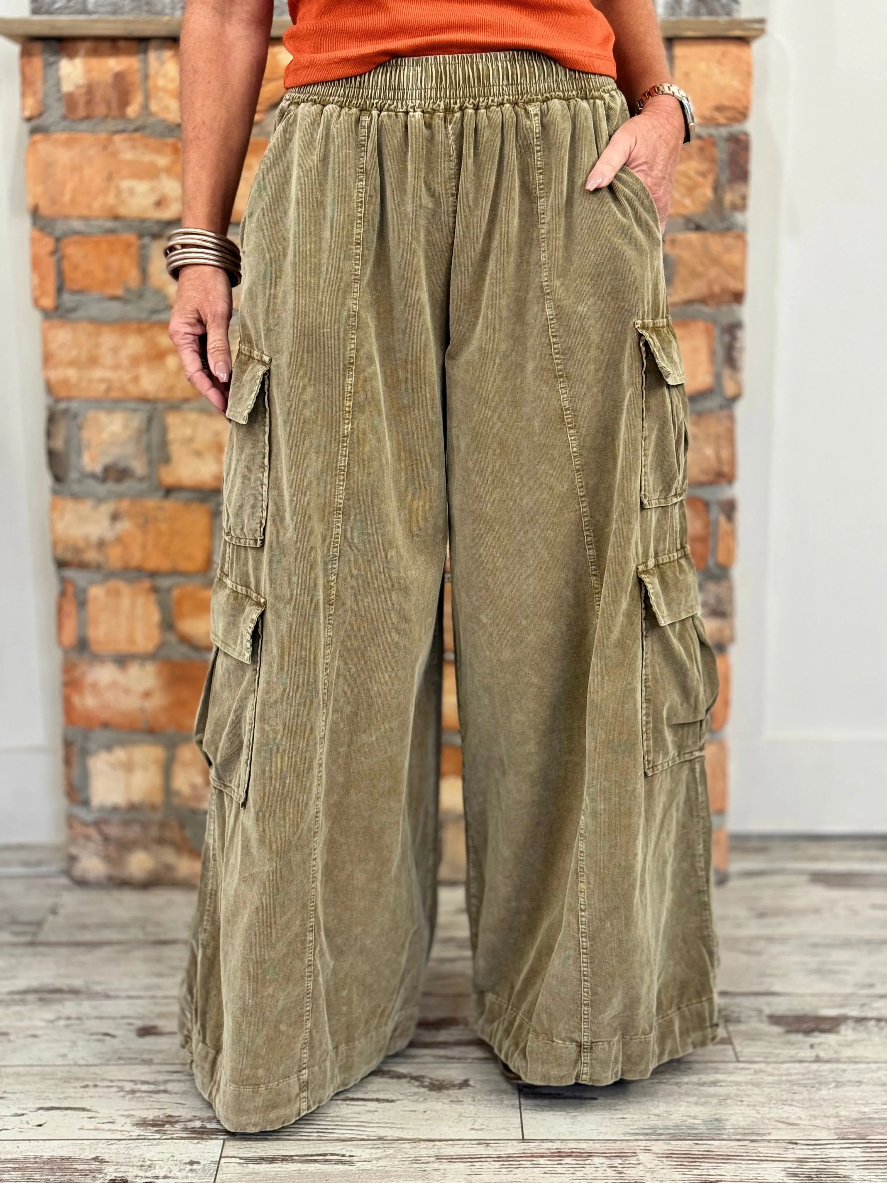 Slouchy Corduroy Wide Leg Jogger Pants in Brown